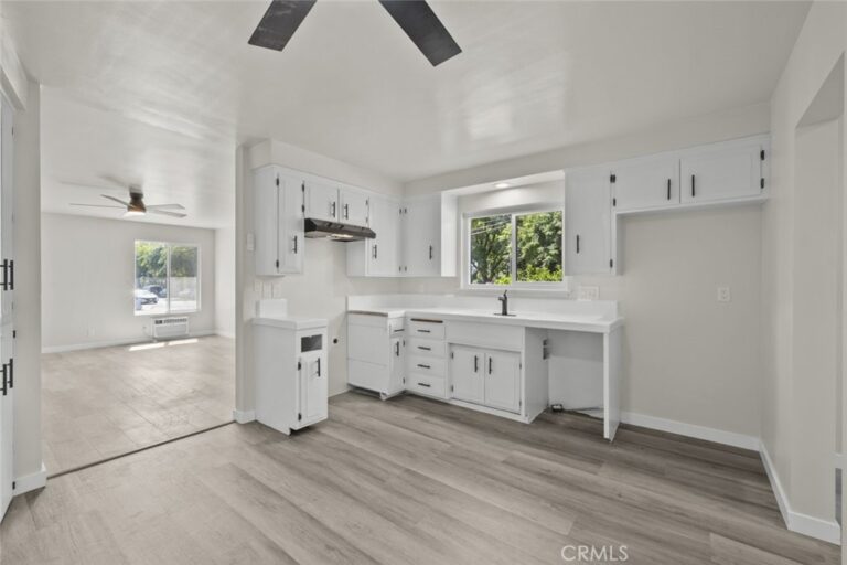 1925 Royalty Drive, Pomona