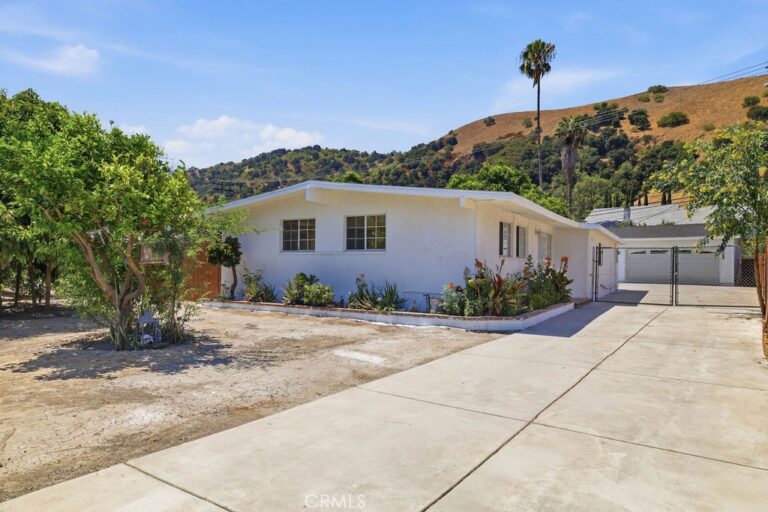 1964 Wright Street, Pomona