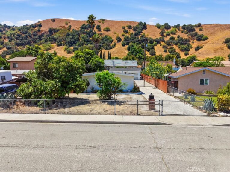 1964 Wright Street, Pomona
