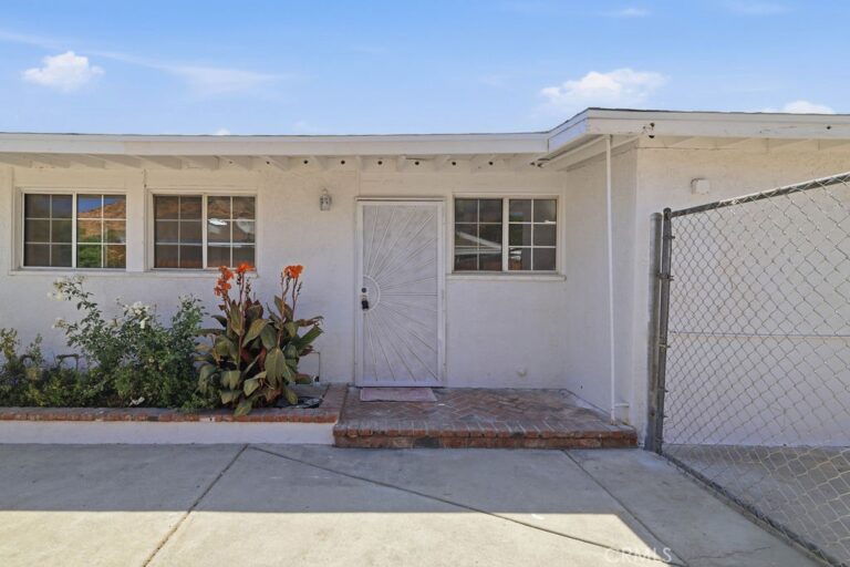 1964 Wright Street, Pomona