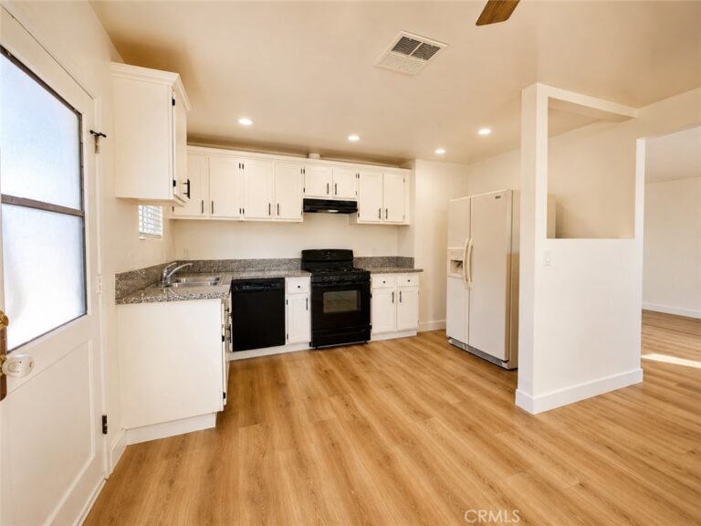 19771975 5th Street, La Verne