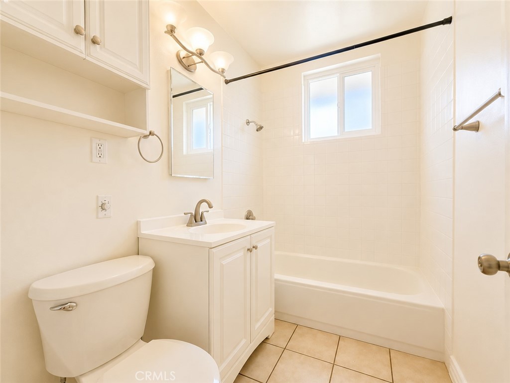 19771975 5th Street, La Verne