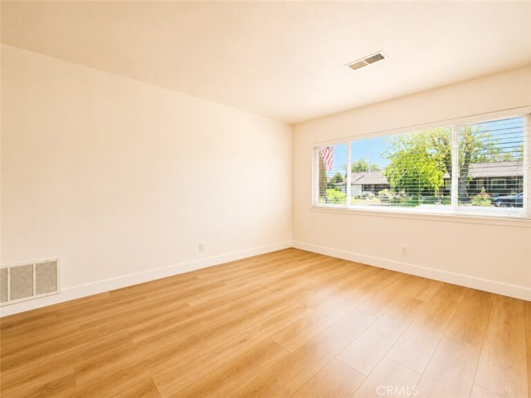 19771975 5th Street, La Verne