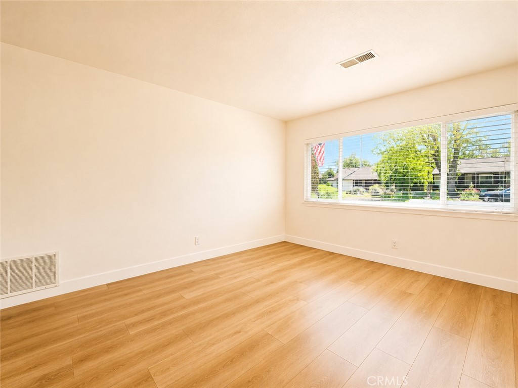 19771975 5th Street, La Verne