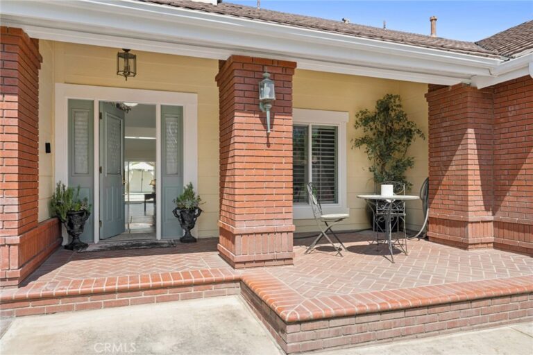 2017 Windemere Way, Upland