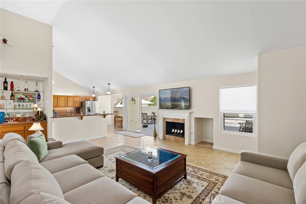 2017 Windemere Way, Upland