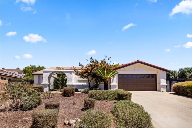 208 Armstrong, Claremont