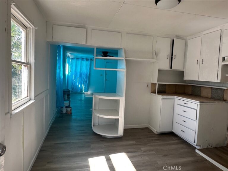 211 S Riverside, Rialto