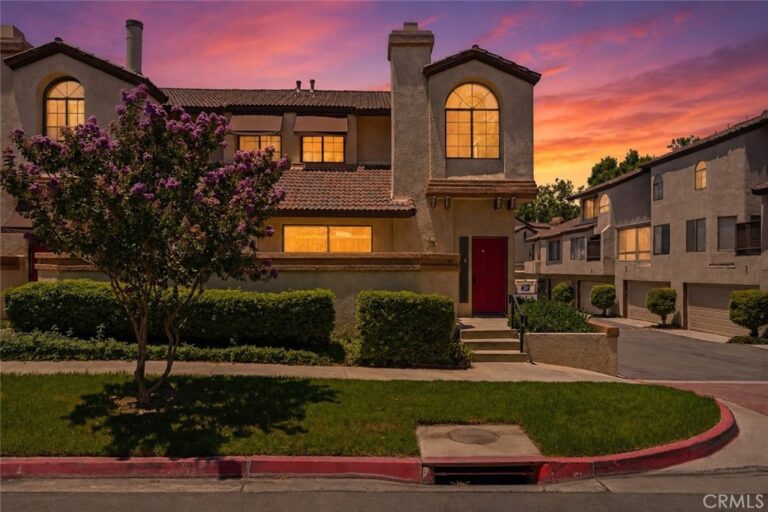 22 Mesquite Place, Pomona