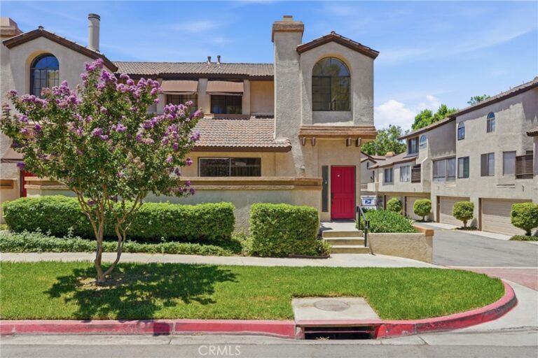 22 Mesquite Place, Pomona
