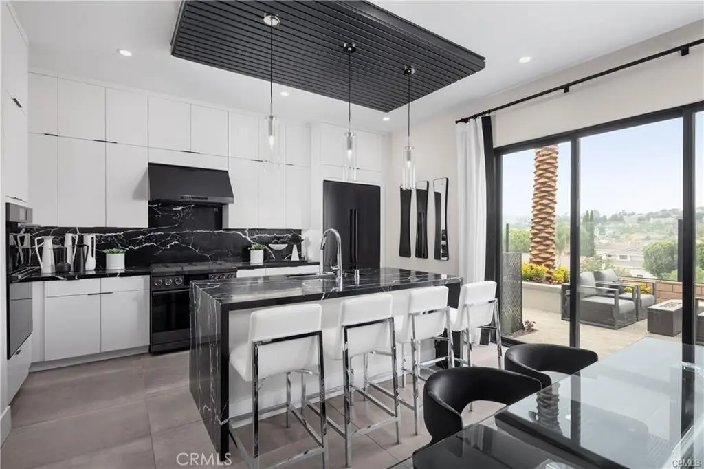 22081 Manarola, Walnut