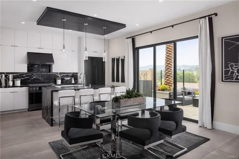 22081 Manarola, Walnut
