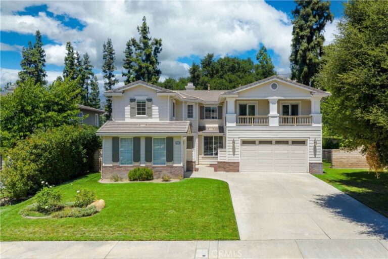 2225 Saratoga Lane, Glendora