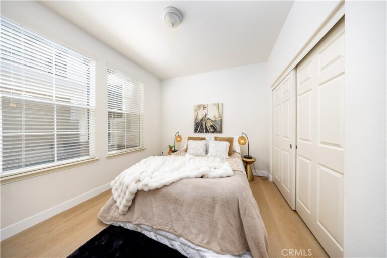 2225 Saratoga Lane, Glendora