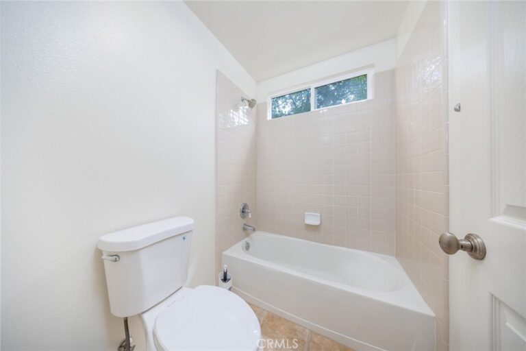 2225 Saratoga Lane, Glendora