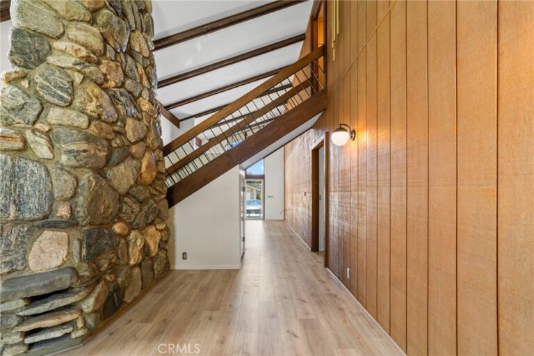 2332 8th, La Verne