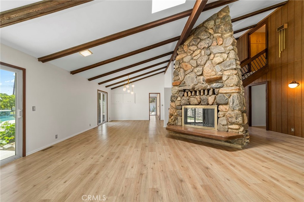 2332 8th, La Verne