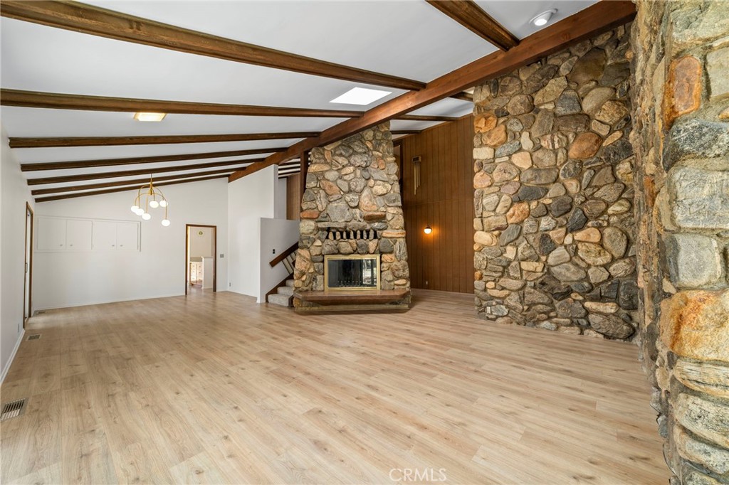 2332 8th, La Verne