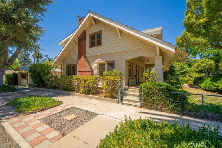 2382 Bonita Avenue, La Verne