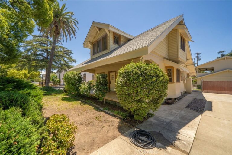 2382 Bonita Avenue, La Verne