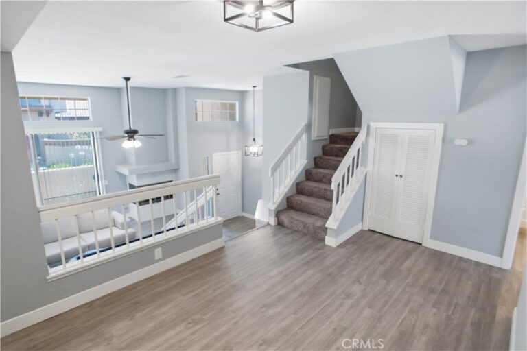 24 Rock Cliff Place, Pomona