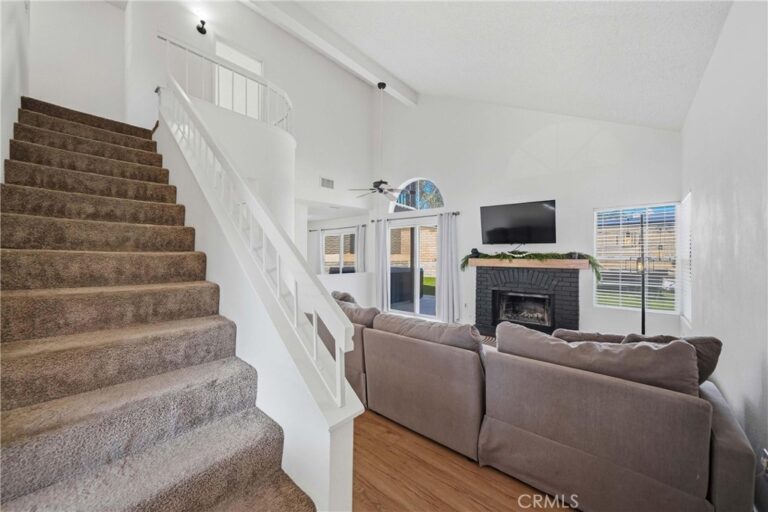 2401 Acorn, Ontario