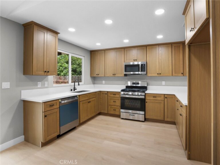 2402 W Sunrise Drive, Rialto