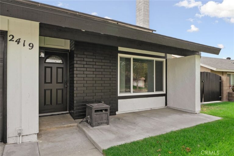 2419 S Woodlark, Ontario