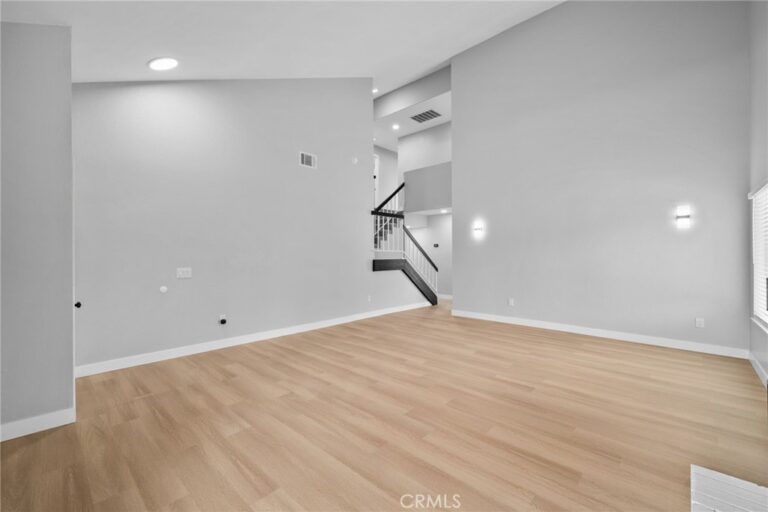 2419 S Woodlark, Ontario