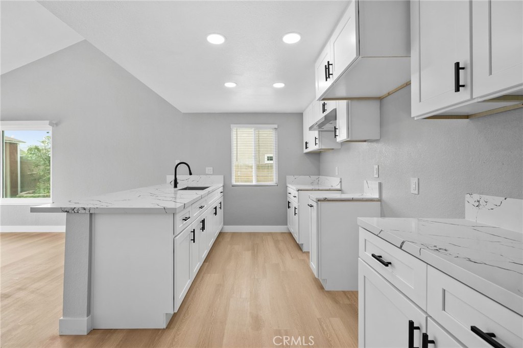 2419 S Woodlark, Ontario