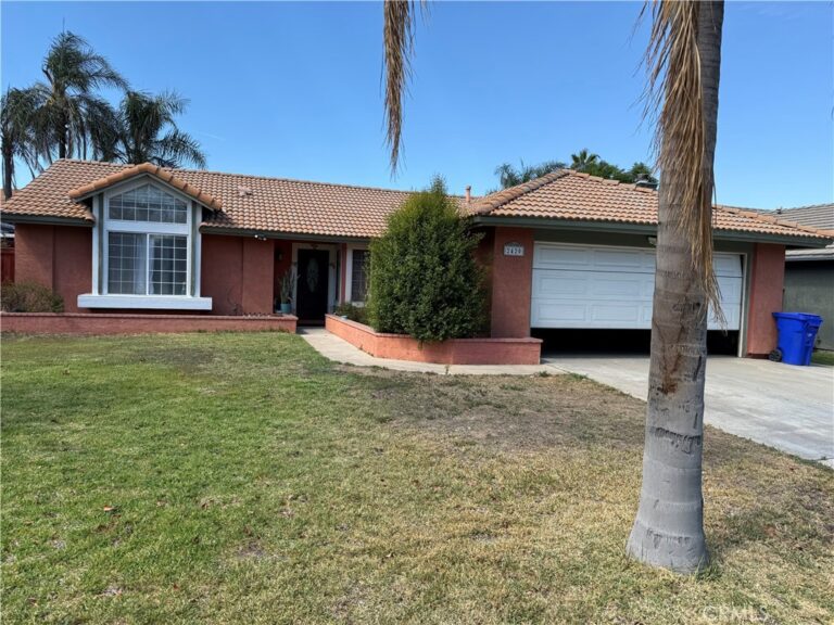 2420 W Sunrise Drive, Rialto