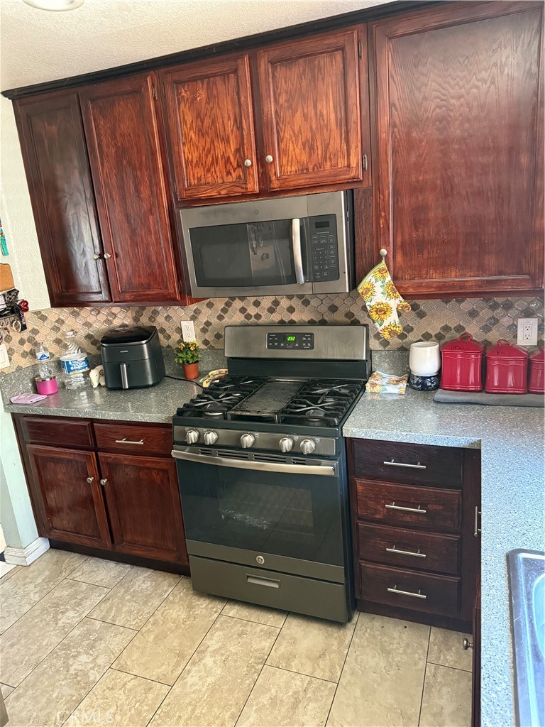 2420 W Sunrise Drive, Rialto
