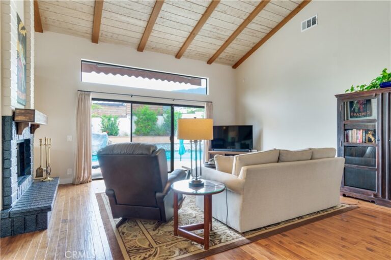 2429 Cliff Road, Upland