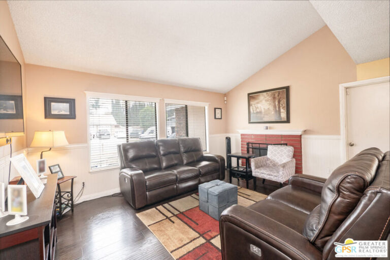 2466 N Orange Avenue, Rialto
