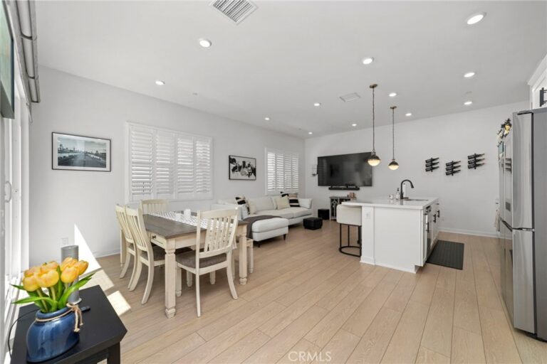 2502 E Stanley Paseo, Ontario