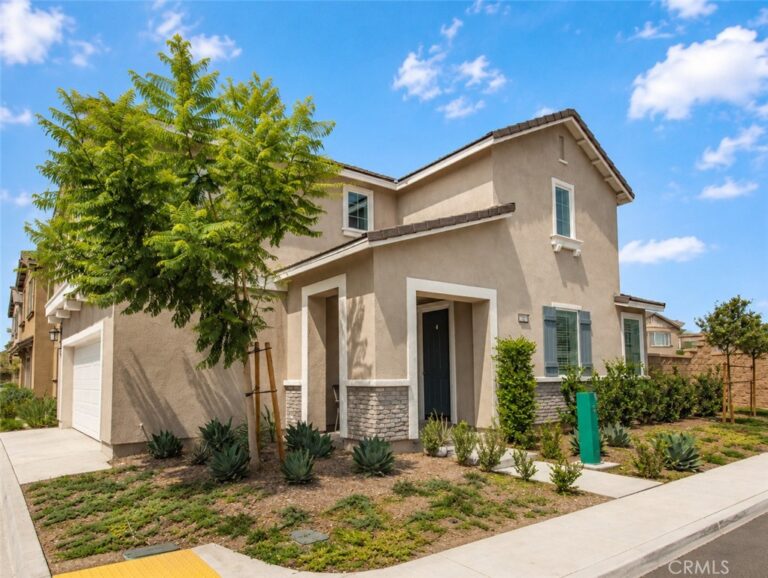 2512 Powell, Rialto