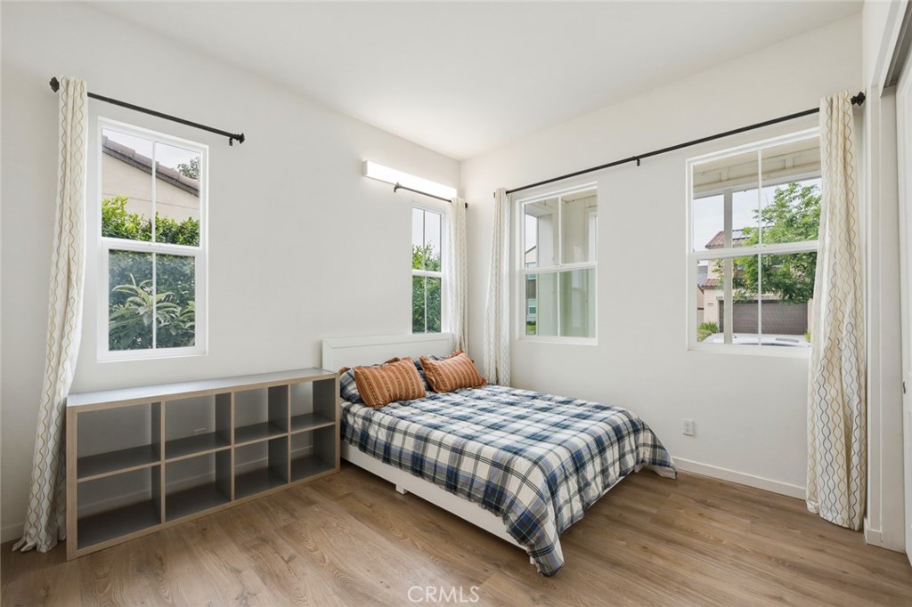 2532 E Harper, Ontario