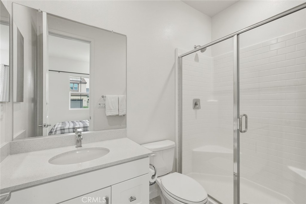 2532 E Harper, Ontario