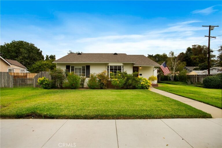 2640 F, La Verne
