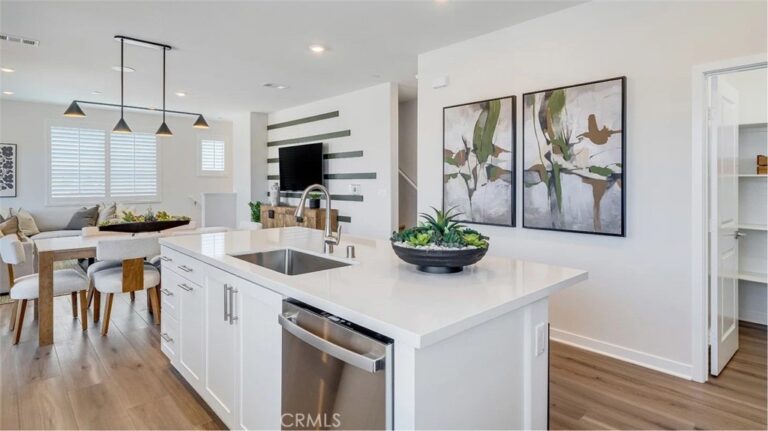 2642 E Hyde Paseo, Ontario