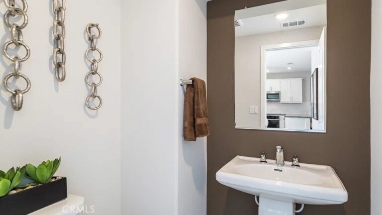 2666 E Lincoln Paseo, Ontario