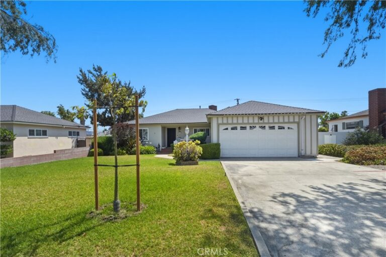 270 San Rafael Street, Pomona