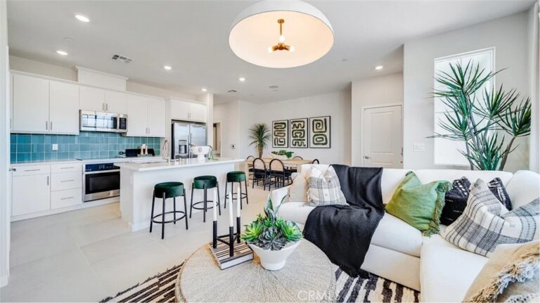 2703 Cloudview Privado, Ontario