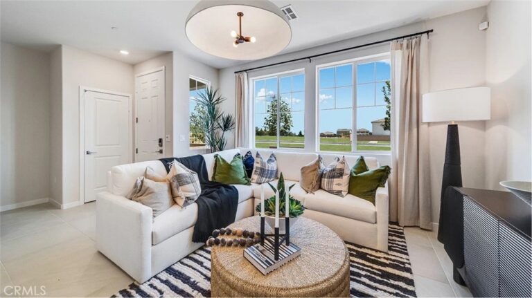2703 Cloudview Privado, Ontario