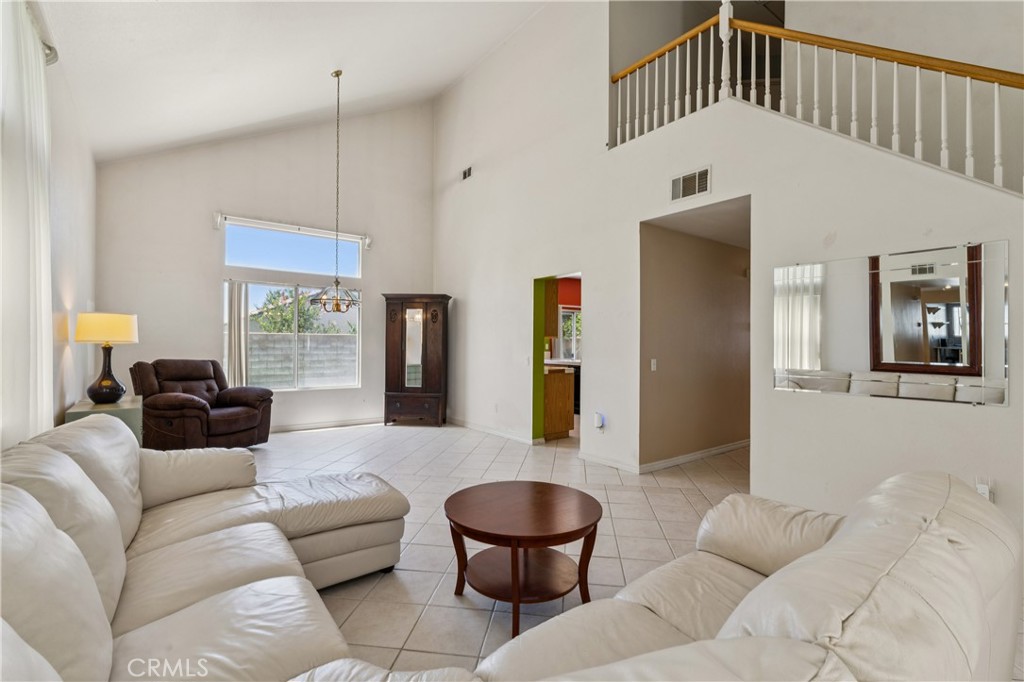 2709 W Buena Vista Drive, Rialto