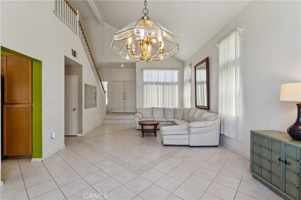 2709 W Buena Vista Drive, Rialto