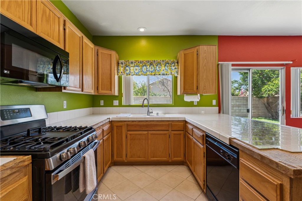 2709 W Buena Vista Drive, Rialto