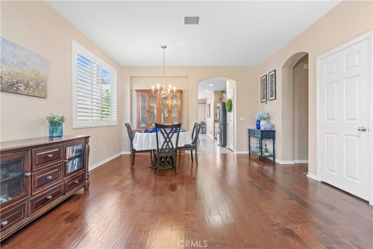 2723 Vine, Pomona