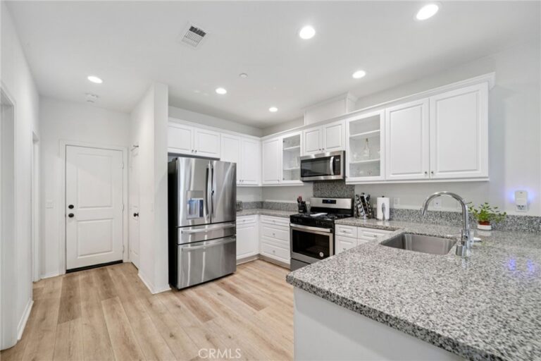 2818 E Berry Loop Privado #66, Ontario