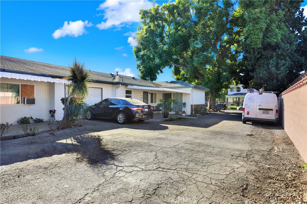 291 W Artesia, Pomona